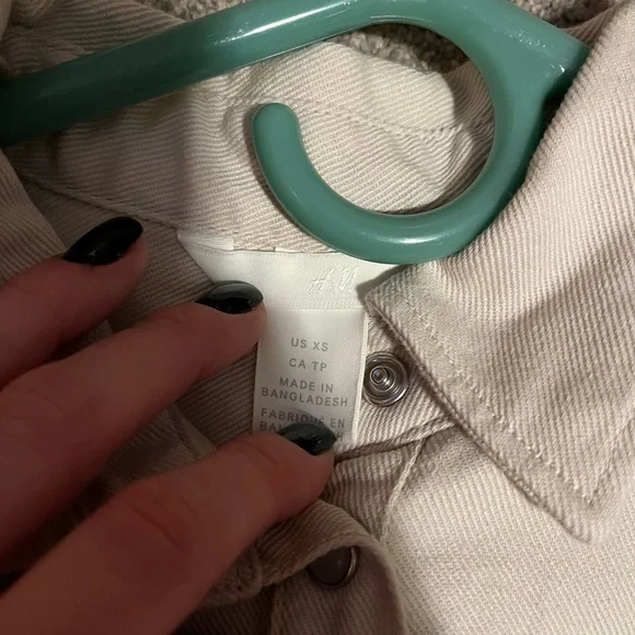 Button up jacket - Picture 2 of 3